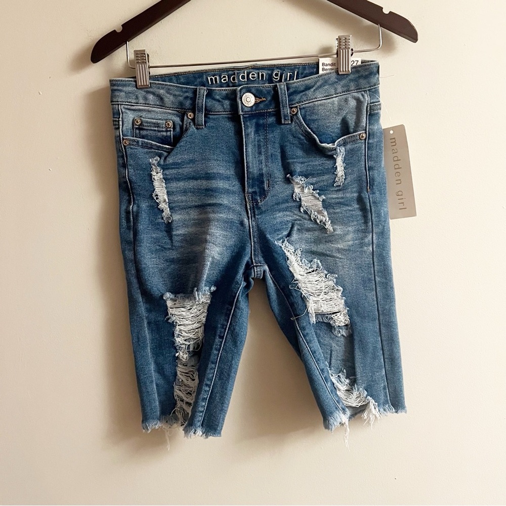 Madden Girl by Steve Madden Bandit Bermuda Jean Shorts NEW Size 27 Distressed